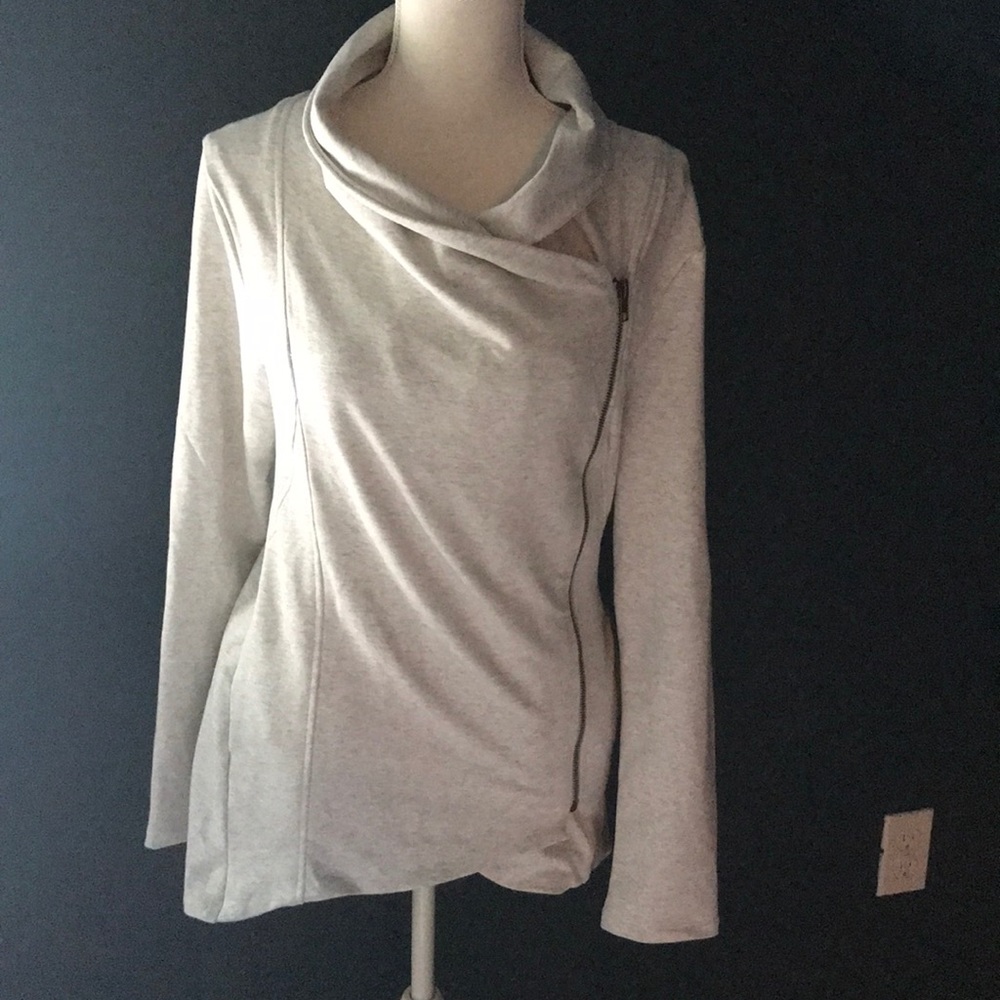 Sweatshirt/Jacket